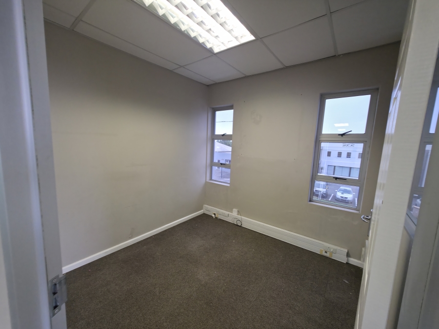 To Let Commercial Property for Rent in Berea Eastern Cape